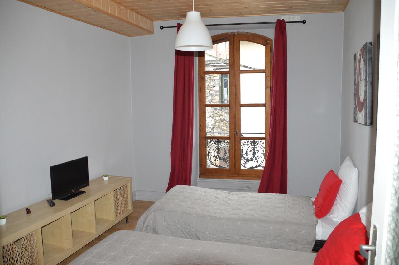 Maison Maxil Hotel Massat Zewnętrze zdjęcie