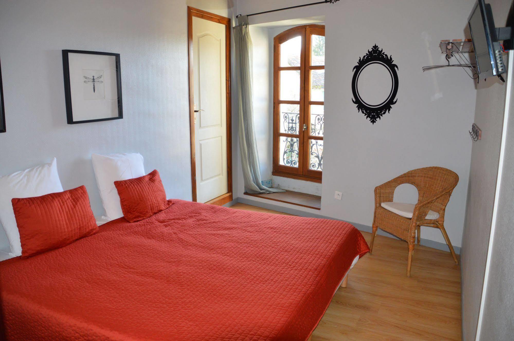 Maison Maxil Hotel Massat Zewnętrze zdjęcie