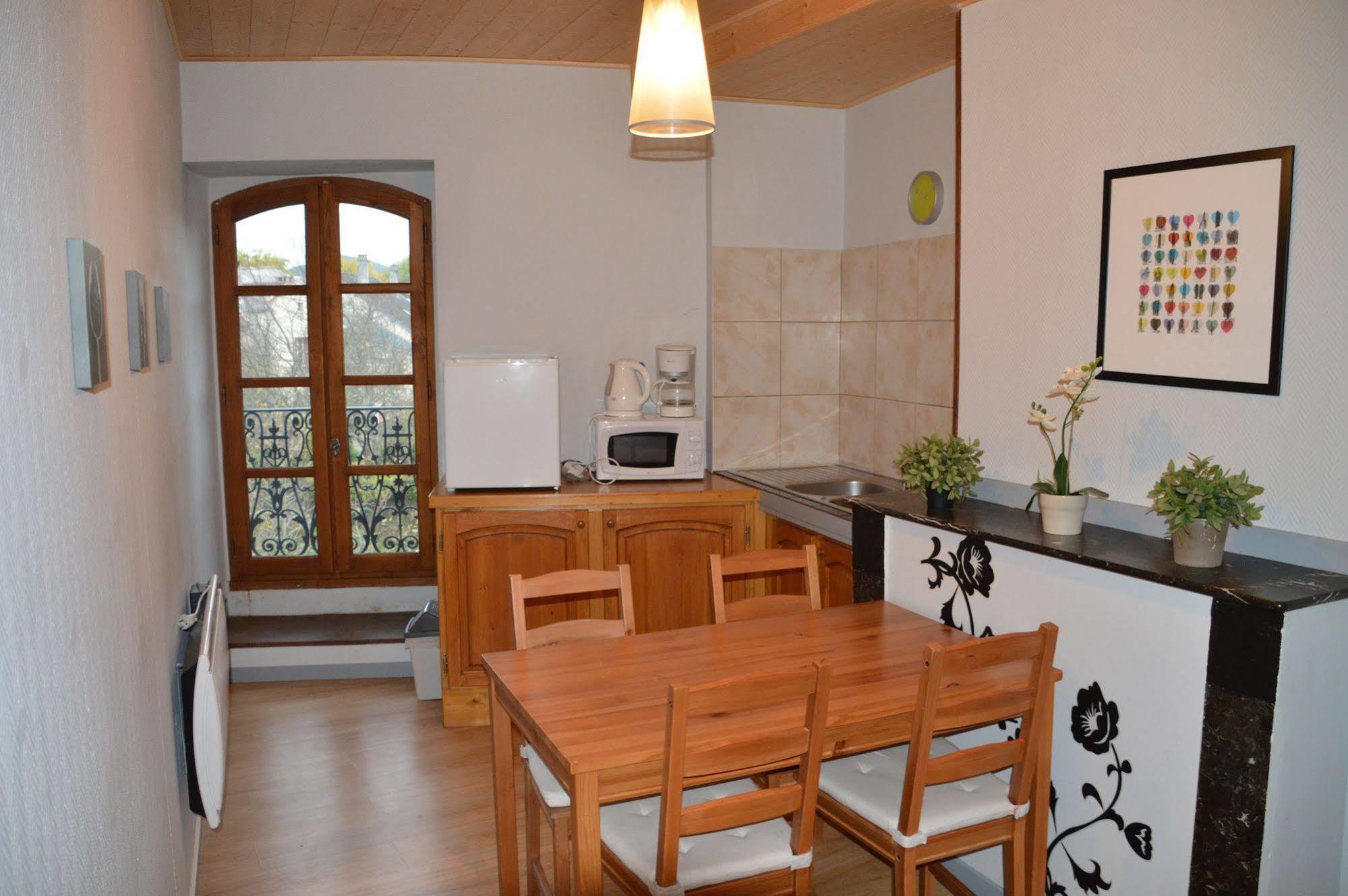 Maison Maxil Hotel Massat Zewnętrze zdjęcie