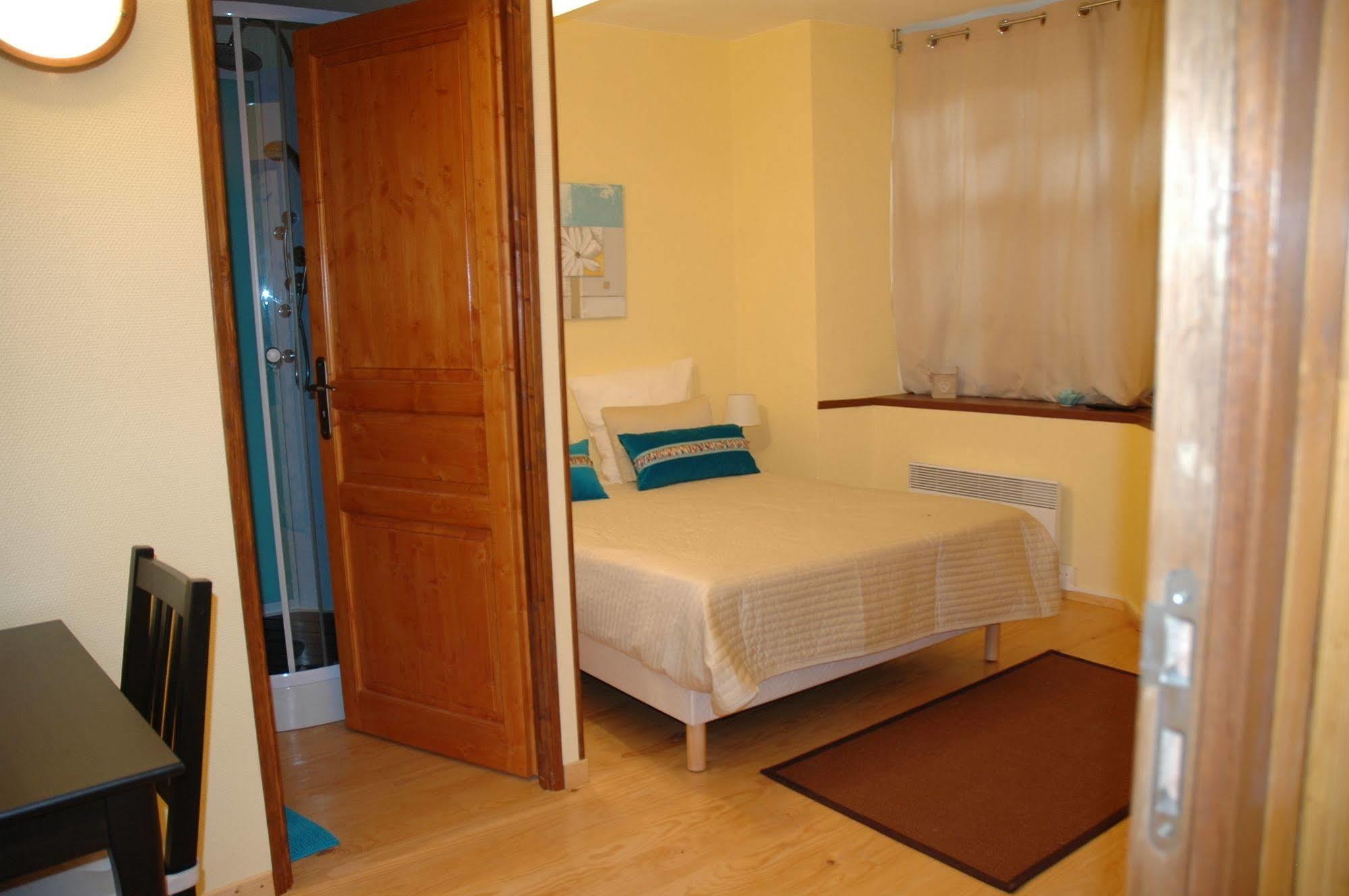 Maison Maxil Hotel Massat Zewnętrze zdjęcie