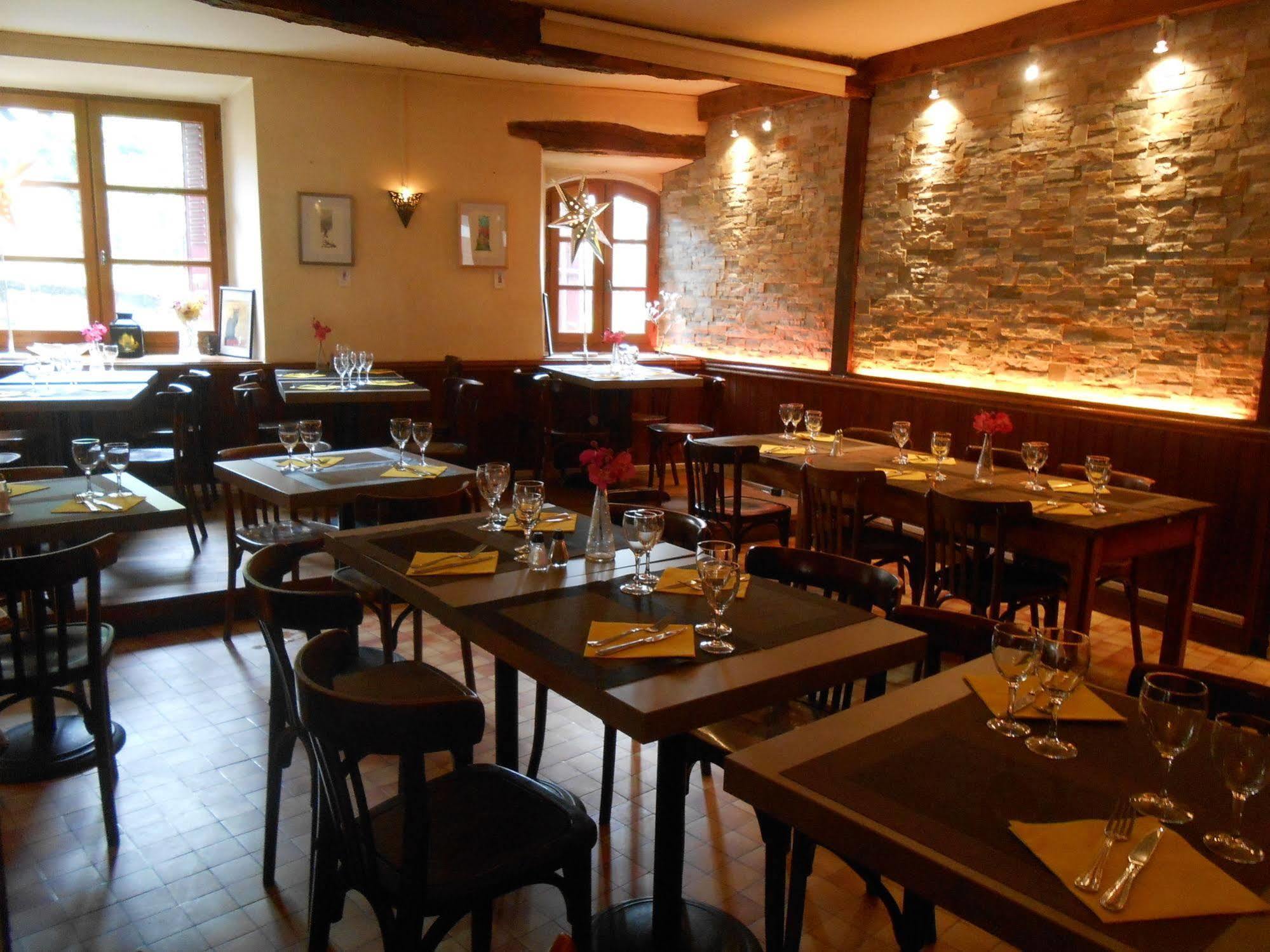 Maison Maxil Hotel Massat Zewnętrze zdjęcie