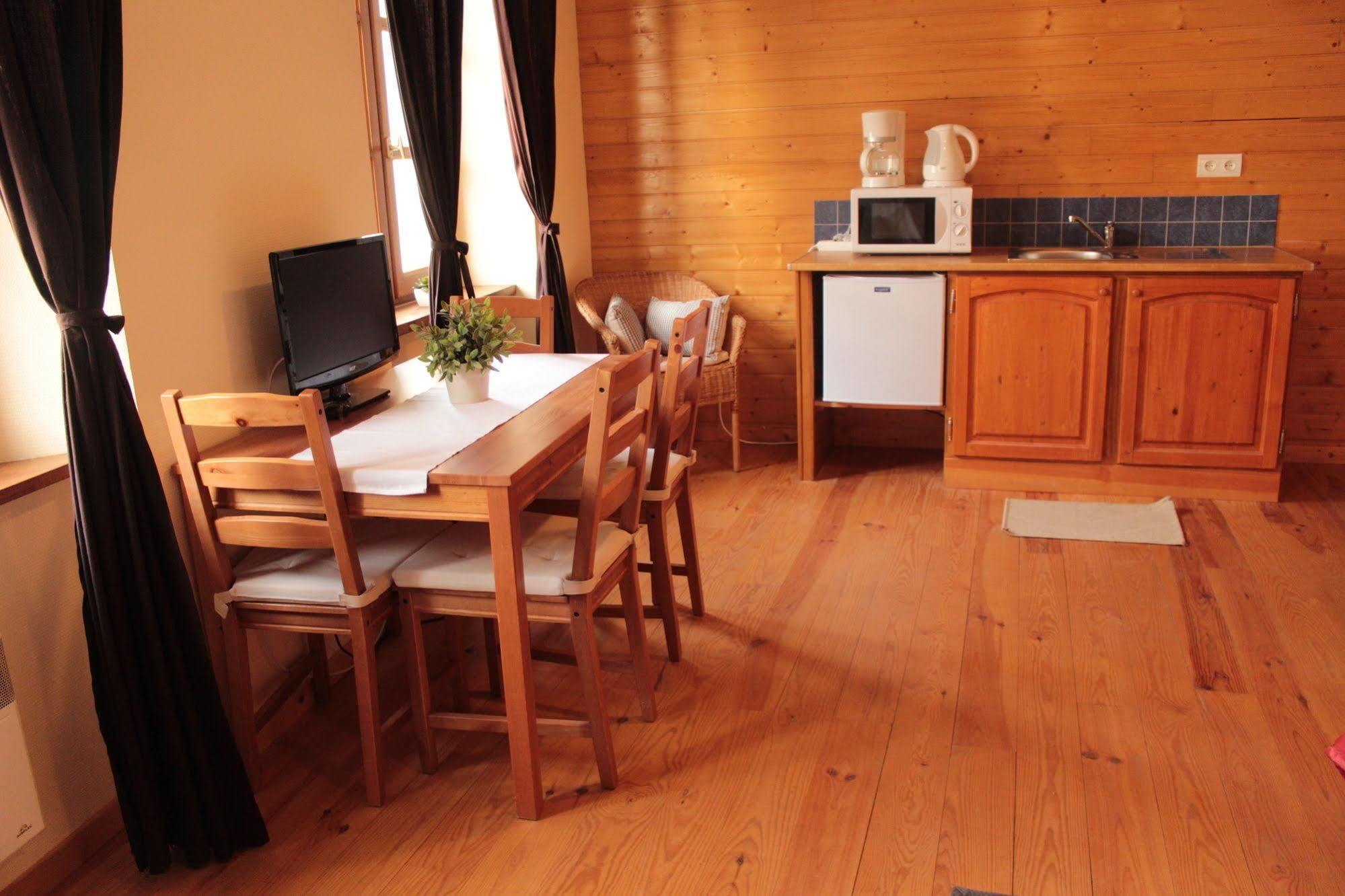 Maison Maxil Hotel Massat Zewnętrze zdjęcie