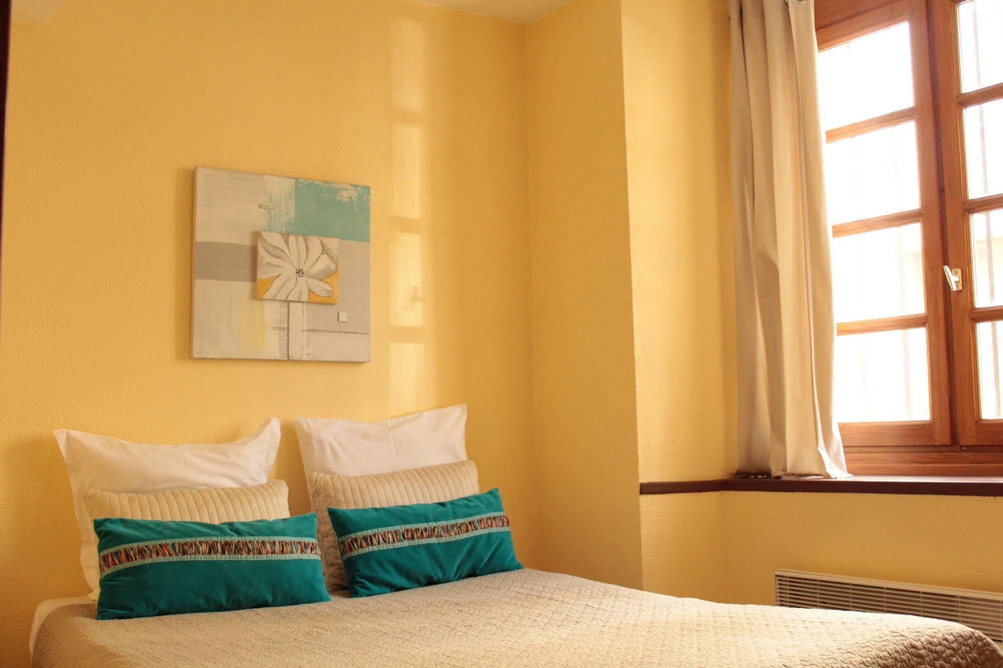 Maison Maxil Hotel Massat Zewnętrze zdjęcie
